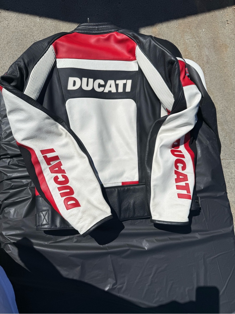 Ducati Dainese Leather Jacket - Picture 4 of 7
